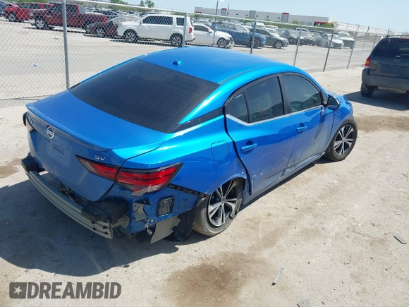 2021 Nissan Sentra SV z VIN 3N1AB8CV5MY266567, wystawiony jako IAAI lot #42014500 z przebiegiem 70 588 mil mil oraz . Historia ofert i sprzedaży dostępna na DreamBid. Obrazek 4.