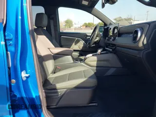 2024 Chevrolet Colorado 4WD ZR2 with VIN 1GCPTFEK4R1247340, listed as a IAAI auction lot 41690407 with 3,421 mi miles and . Bid and sale history available at DreamBid. Image 5.