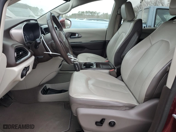 2018 Chrysler Pacifica Touring L with VIN 2C4RC1BG4JR204371, listed as a Copart auction lot 47564655 with NaN miles and Salvage Title. Bid and sale history available at carsss.com. Image 7.