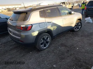 2020 Jeep Compass Limited z VIN 3C4NJCCB3LT150578, wystawiony jako IAAI lot #41054717 z przebiegiem 124 748 mil mil oraz . Historia ofert i sprzedaży dostępna na DreamBid. Obrazek 4.