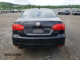 2011 Volkswagen Jetta SE z VIN 3VWDZ7AJ5BM330009, wystawiony jako Copart lot #59471075 z przebiegiem 129 657 mil mil oraz Szkoda całkowita • Salvage title. Historia ofert i sprzedaży dostępna na DreamBid. Obrazek 6.