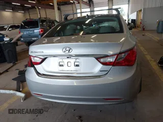 2012 Hyundai Sonata Limited z VIN 5NPEC4AC6CH361933, wystawiony jako IAAI lot #42004586 z przebiegiem 88 500 mil mil oraz . Historia ofert i sprzedaży dostępna na DreamBid. Obrazek 16.