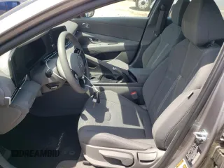 2024 Hyundai Elantra SE с VIN KMHLL4DGXRU834877, выставлен на аукционе Copart как лот 54592615 с пробегом 3 888 миль миль и Списание • Salvage title. История ставок и продаж доступна на DreamBid. Изображение 7.