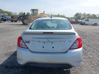 2019 Nissan Versa SV z VIN 3N1CN7AP5KL862481, wystawiony jako IAAI lot #41921907 z przebiegiem 156 124 mil mil oraz . Historia ofert i sprzedaży dostępna na DreamBid. Obrazek 16.