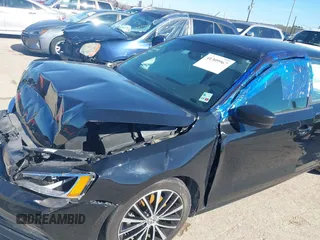 2015 Volkswagen Jetta SE z VIN 3VWD17AJ9FM415626, wystawiony jako IAAI lot #41309967 z przebiegiem 96 681 mil mil oraz . Historia ofert i sprzedaży dostępna na DreamBid. Obrazek 12.