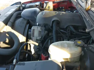 2003 Chevrolet Silverado 1500 LS с VIN 1GCEC14T63Z266680, выставлен на аукционе IAAI как лот 41441336 с пробегом 93 396 миль миль и . История ставок и продаж доступна на DreamBid. Изображение 19.