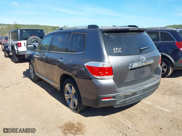 2012 Toyota Highlander Limited with VIN 5TDYK3EH0CS083539, listed as a IAAI auction lot 41640043 with 91,748 mi miles. Bid and sale history available at carsss.com. Image 3.