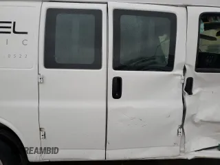 2020 Chevrolet Express Cargo Van with VIN 1GCWGAFP9L1241814, listed as a Copart auction lot 84927294 with 124,561 mi miles and Salvage Title. Bid and sale history available at carsss.com. Image 11.