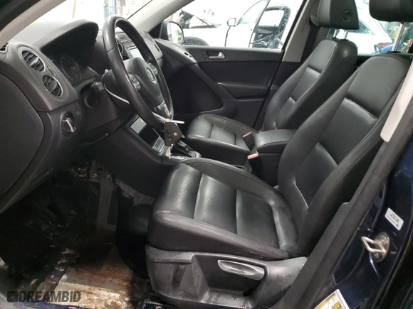 2012 Volkswagen Tiguan SE w/Sunroof & Nav with VIN WVGBV7AX6CW516214, listed as a Copart auction lot 42800635 with NaN miles and Non Repairable. Bid and sale history available at carsss.com. Image 7.