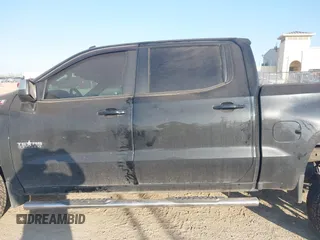 2020 Chevrolet Silverado 1500 LT z VIN 3GCUYDED2LG199937, wystawiony jako IAAI lot #41755254 z przebiegiem 43 679 mil mil oraz . Historia ofert i sprzedaży dostępna na DreamBid. Obrazek 15.