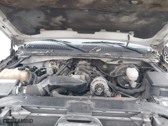 2006 Chevrolet Silverado 1500 LT1 with VIN 1GCEC19VX6Z261903, listed as a IAAI auction lot 41552645 with 330,838 mi miles. Bid and sale history available at carsss.com. Image 10.