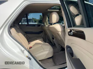 2013 Mercedes-Benz M 350 z VIN 4JGDA2EB9DA148518, wystawiony jako Copart lot #57175705 z przebiegiem 174 131 mil mil oraz Tytuł czysty. Historia ofert i sprzedaży dostępna na DreamBid. Obrazek 6.