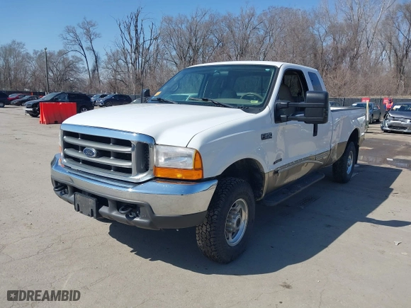 2000 Ford Super Duty F-250 XL with VIN 1FTNX21F4YED24924, listed as a IAAI auction lot 41755231 with 92,588 mi miles. Bid and sale history available at carsss.com. Image 17.