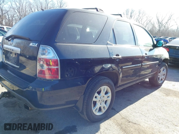 2005 Acura MDX Touring with VIN 2HNYD18985H520296, listed as a IAAI auction lot 41133862 with 173,318 mi miles. Bid and sale history available at carsss.com. Image 4.