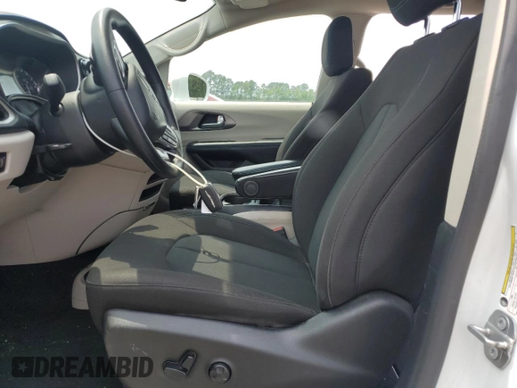2021 Chrysler Pacifica Touring with VIN 2C4RC1FG5MR500434, listed as a Copart auction lot 59344135 with 45,091 mi miles and Salvage title. Bid and sale history available at DreamBid. Image 7.