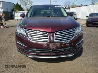 2017 Lincoln MKC Select z VIN 5LMCJ2D93HUL32378, wystawiony jako Copart lot #54201715 z przebiegiem 96 992 mil mil oraz Szkody całkowita. Historia ofert i sprzedaży dostępna na DreamBid. Obrazek 5.