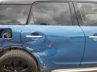 2018 MINI Countryman Cooper S with VIN WMZYT3C30J3E00533, listed as a Copart auction lot 70976664 with 39,469 mi miles and Salvage Title. Bid and sale history available at carsss.com. Image 10.