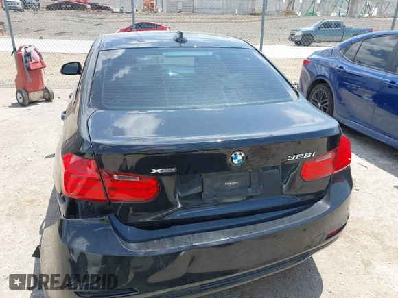 2015 BMW 3 Series 328i с VIN WBA3A5G5XFNS85209, выставлен на аукционе IAAI как лот 42428368 с пробегом 171 557 миль миль и . История ставок и продаж доступна на DreamBid. Изображение 16.