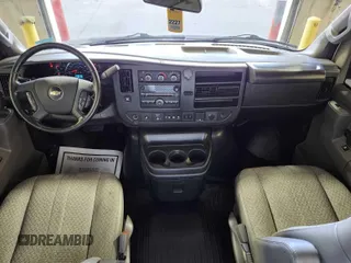 2021 Chevrolet City Express Cargo z VIN 1GCZGHF16M1312681, wystawiony jako IAAI lot #42518224 z przebiegiem 194 940 mil mil oraz . Historia ofert i sprzedaży dostępna na DreamBid. Obrazek 19.