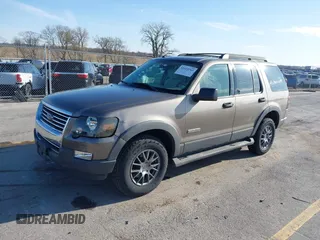 2006 Ford Explorer XLT with VIN 1FMEU73E66UB73562, listed as a IAAI auction lot 41923362 with 157,899 mi miles. Bid and sale history available at carsss.com. Image 2.