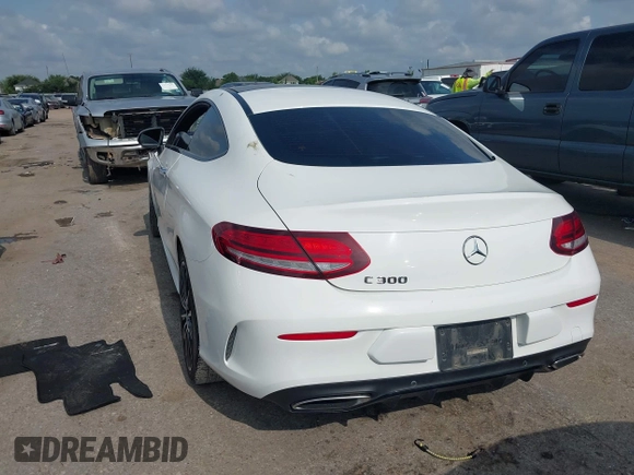 2019 Mercedes-Benz C 300 with VIN WDDWJ8DB1KF846175, listed as a IAAI auction lot 42397729 with 89,461 mi miles and . Bid and sale history available at DreamBid. Image 3.