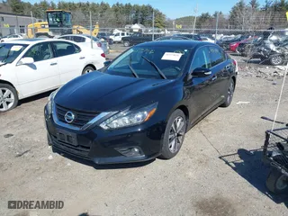 2017 Nissan Altima 2.5 SR with VIN 1N4AL3AP4HC290929, listed as a IAAI auction lot 41573036 with 77,029 mi miles. Bid and sale history available at carsss.com. Image 17.
