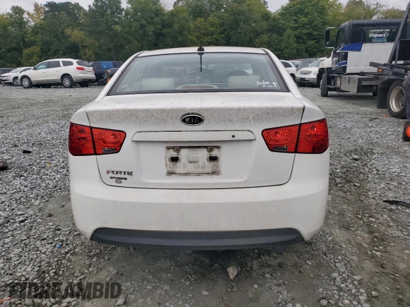 2013 Kia Forte LX with VIN KNAFT4A28D5709015, listed as a Copart auction lot 72903314 with 224,812 mi miles and Salvage Title. Bid and sale history available at carsss.com. Image 6.