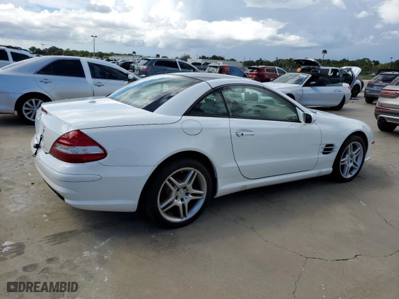 2008 Mercedes-Benz SL-Class V8 with VIN WDBSK71F28F139939, listed as a Copart auction lot 73877684 with 0 mi miles and Salvage Title. Bid and sale history available at carsss.com. Image 3.