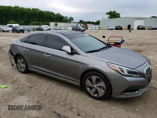2017 Hyundai Sonata Hybrid Limited with VIN KMHE34L34HA072542, listed as a Copart auction lot 52259793 with 90,679 mi miles. Bid and sale history available at carsss.com. Image 4.