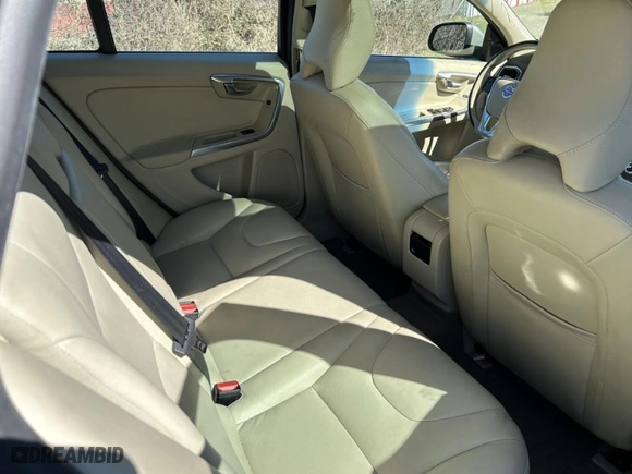 2015 Volvo V60 T5 Drive-E Premier with VIN YV140MEK6F1245353, listed as a IAAI auction lot 41713825 with 131,682 mi miles. Bid and sale history available at carsss.com. Image 8.