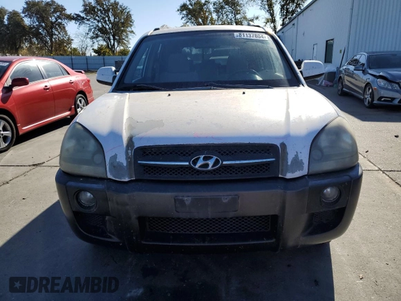 2005 Hyundai Tucson GLS with VIN KM8JN12D95U085444, listed as a Copart auction lot 81137804 with 272,345 mi miles and Salvage Title. Bid and sale history available at carsss.com. Image 5.