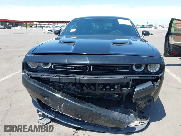 2019 Dodge Challenger SXT z VIN 2C3CDZAG1KH587281, wystawiony jako IAAI lot #42180057 z przebiegiem 109 333 mil mil oraz . Historia ofert i sprzedaży dostępna na DreamBid. Obrazek 12.