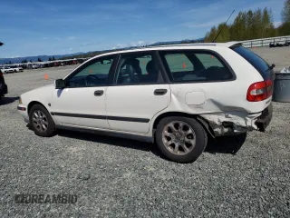 2000 Volvo V40 z VIN YV1VW2552YF568371, wystawiony jako Copart lot #53491375 z przebiegiem 66 631 mil mil oraz Szkody całkowita. Historia ofert i sprzedaży dostępna na DreamBid. Obrazek 2.