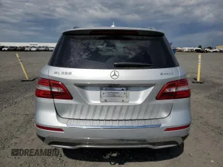 2015 Mercedes-Benz M 350 z VIN 4JGDA5HB1FA532065, wystawiony jako Copart lot #58346535 z przebiegiem 148 010 mil mil oraz Szkoda całkowita • Salvage title. Historia ofert i sprzedaży dostępna na DreamBid. Obrazek 6.