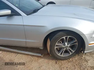 2014 Ford Mustang V6 с VIN 1ZVBP8AM4E5302273, выставлен на аукционе IAAI как лот 42288143 с пробегом 192 690 миль миль и . История ставок и продаж доступна на DreamBid. Изображение 19.