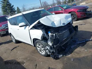2021 Kia Soul S with VIN KNDJ23AUXM7124839, listed as a IAAI auction lot 41860802 with 38,856 mi miles and . Bid and sale history available at DreamBid. Image 1.