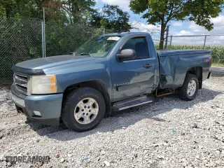 2007 Chevrolet Silverado 1500 LT w/1LT with VIN 1GCEC140X7Z551782, listed as a Copart auction lot 67552244 with 128,019 mi miles and Clean Title. Bid and sale history available at carsss.com. Image 1.