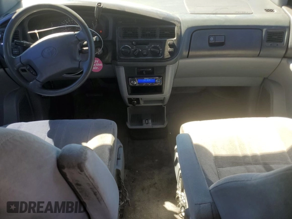 2000 Toyota Sienna CE with VIN 4T3GF19C9YU272554, listed as a Copart auction lot 73125134 with 240,998 mi miles and Salvage Title. Bid and sale history available at carsss.com. Image 8.