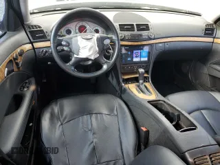 2008 Mercedes-Benz E 350 Luxury with VIN WDBUF87X88B325897, listed as a Copart auction lot 60238175 with 172,510 mi miles and Salvage title. Bid and sale history available at DreamBid. Image 8.