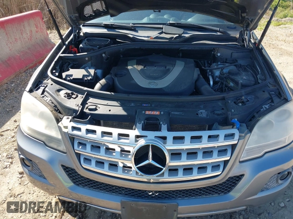 2010 Mercedes-Benz M 350 with VIN 4JGBB8GBXAA605448, listed as a IAAI auction lot 42062922 with 84,529 mi miles and . Bid and sale history available at DreamBid. Image 10.