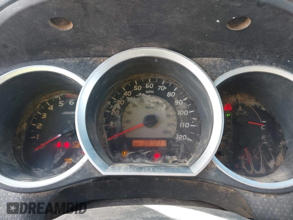 2011 Toyota Tacoma with VIN 3TMLU4EN4BM064443, listed as a IAAI auction lot 42021782 with 287,231 mi miles and . Bid and sale history available at DreamBid. Image 7.