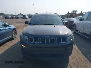 2017 Jeep Compass Latitude with VIN 3C4NJDBB5HT641152, listed as a IAAI auction lot 40330620 with 116,809 mi miles. Bid and sale history available at carsss.com. Image 12.