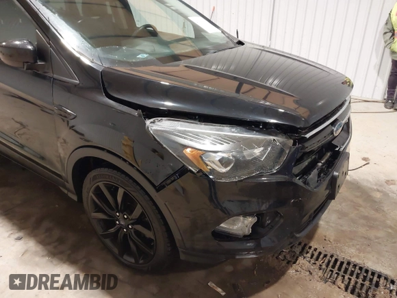 2017 Ford Escape SE with VIN 1FMCU9GD8HUF04133, listed as a IAAI auction lot 41390354 with 93,139 mi miles. Bid and sale history available at carsss.com. Image 6.