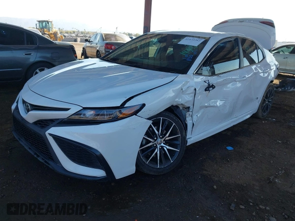 2021 Toyota Camry SE Nightshade with VIN 4T1G11AK4MU413986, listed as a IAAI auction lot 41472262 with 83,247 mi miles and . Bid and sale history available at DreamBid. Image 17.