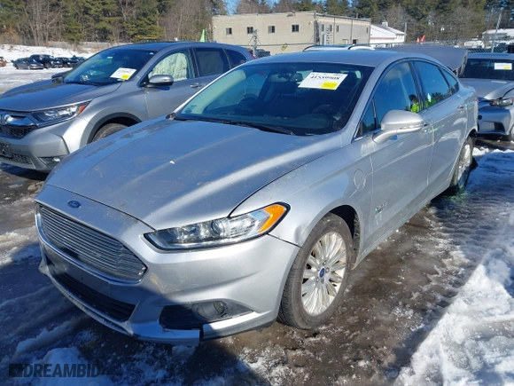 2013 Ford Fusion Energi SE Luxury with VIN 3FA6P0PUXDR351203, listed as a IAAI auction lot 41559908 with 204,227 mi miles. Bid and sale history available at carsss.com. Image 18.