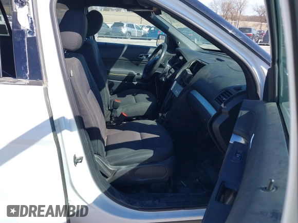 2019 Ford Police Interceptor Utility z VIN 1FM5K8ARXKGB28408, wystawiony jako IAAI lot #41883272 z przebiegiem 114 328 mil mil oraz . Historia ofert i sprzedaży dostępna na DreamBid. Obrazek 5.