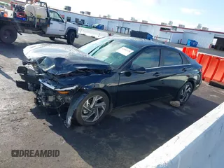 2024 Hyundai Elantra Limited с VIN KMHLN4DJ7RU104558, выставлен на аукционе IAAI как лот 42180156 с пробегом 4 427 миль миль и . История ставок и продаж доступна на DreamBid. Изображение 18.