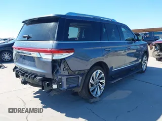 2023 Lincoln Navigator Reserve z VIN 5LMJJ2LG2PEL00893, wystawiony jako IAAI lot #42011618 z przebiegiem 13 008 mil mil oraz . Historia ofert i sprzedaży dostępna na DreamBid. Obrazek 4.