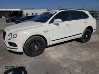 2018 Bentley Bentayga Signature z VIN SJAAC4ZV9JC020797, wystawiony jako Copart lot #72076174 z przebiegiem 78 619 mil mil oraz Szkody całkowita. Historia ofert i sprzedaży dostępna na DreamBid. Obrazek 1.