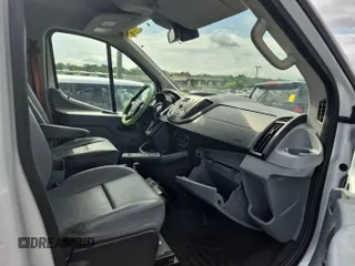 2016 Ford Transit Cargo z VIN 1FTYE1YM4GKB19279, wystawiony jako IAAI lot #42381280 z przebiegiem 247 016 mil mil oraz . Historia ofert i sprzedaży dostępna na DreamBid. Obrazek 1.